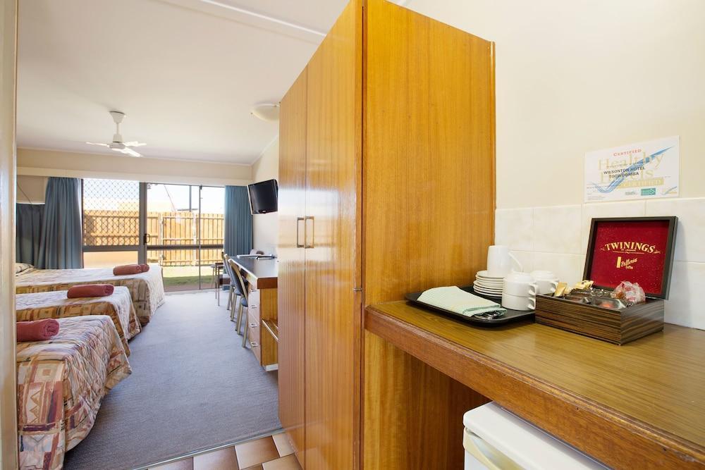 Wilsonton Hotel Тувумба Экстерьер фото